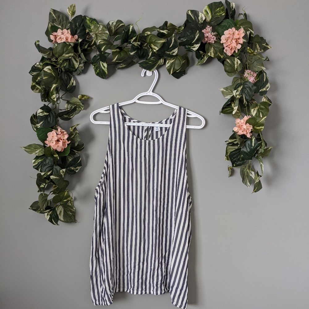 Old Navy tank top